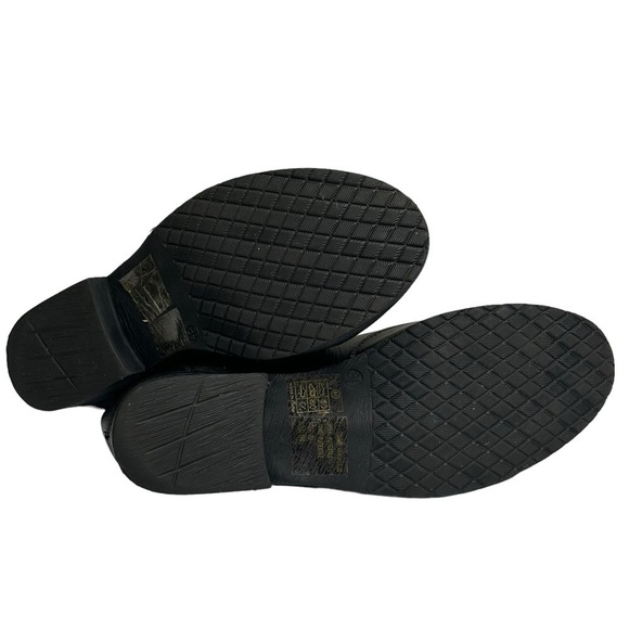 Mark & Maddux Black Wing Tip Lace Up Vegan Leather Perforated Suede Side Loafer - Picture 9 of 9